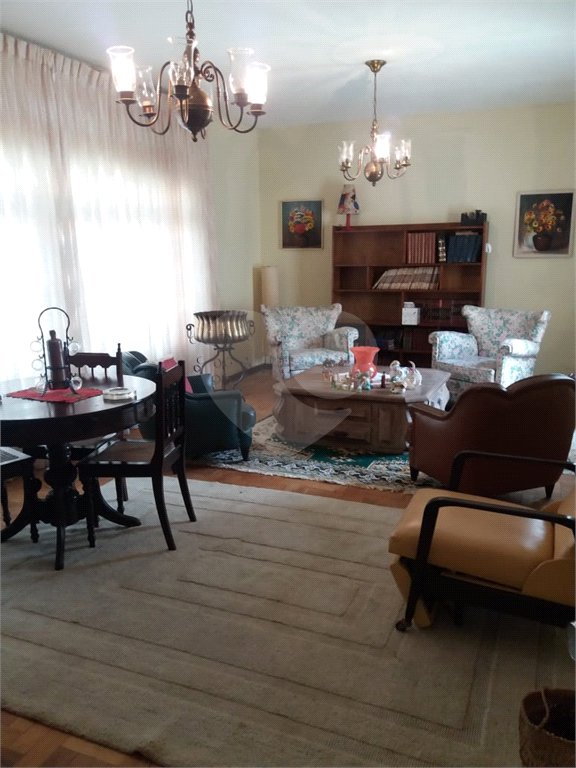 Casa Térrea à venda com 3 quartos em Horto Florestal, São Paulo, SP