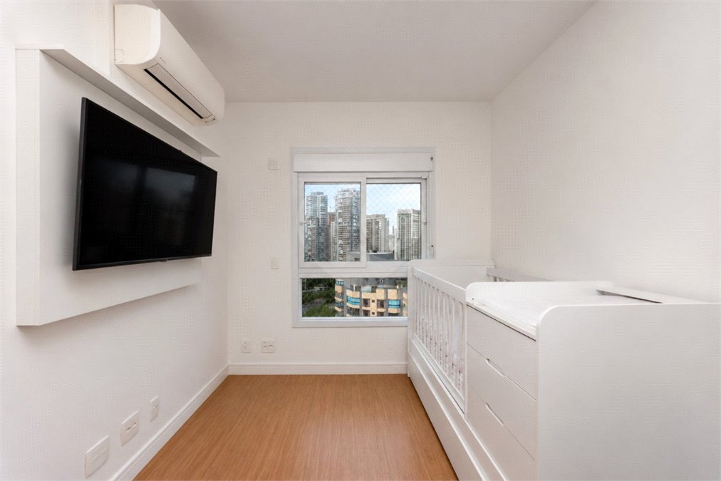 Apartamento à venda com 4 quartos, sendo 3 suítes, em Chácara Santo Antônio (zona Sul), São Paulo, SP
