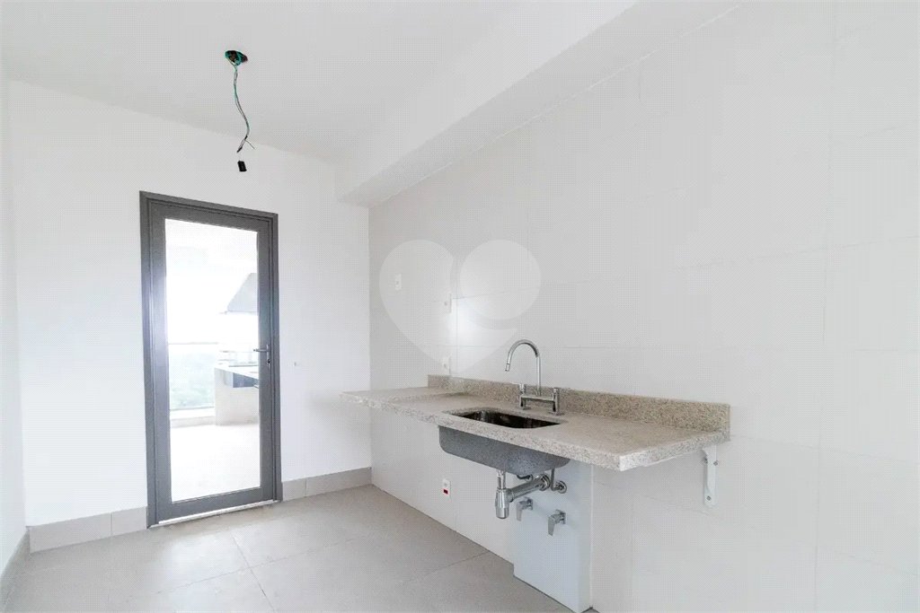 Apartamento à venda com 3 suítes em Brooklin Paulista, São Paulo, SP