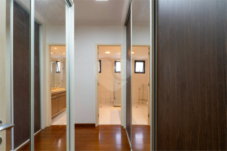 Apartamento à venda com 3 suítes em Vila Suzana, São Paulo, SP