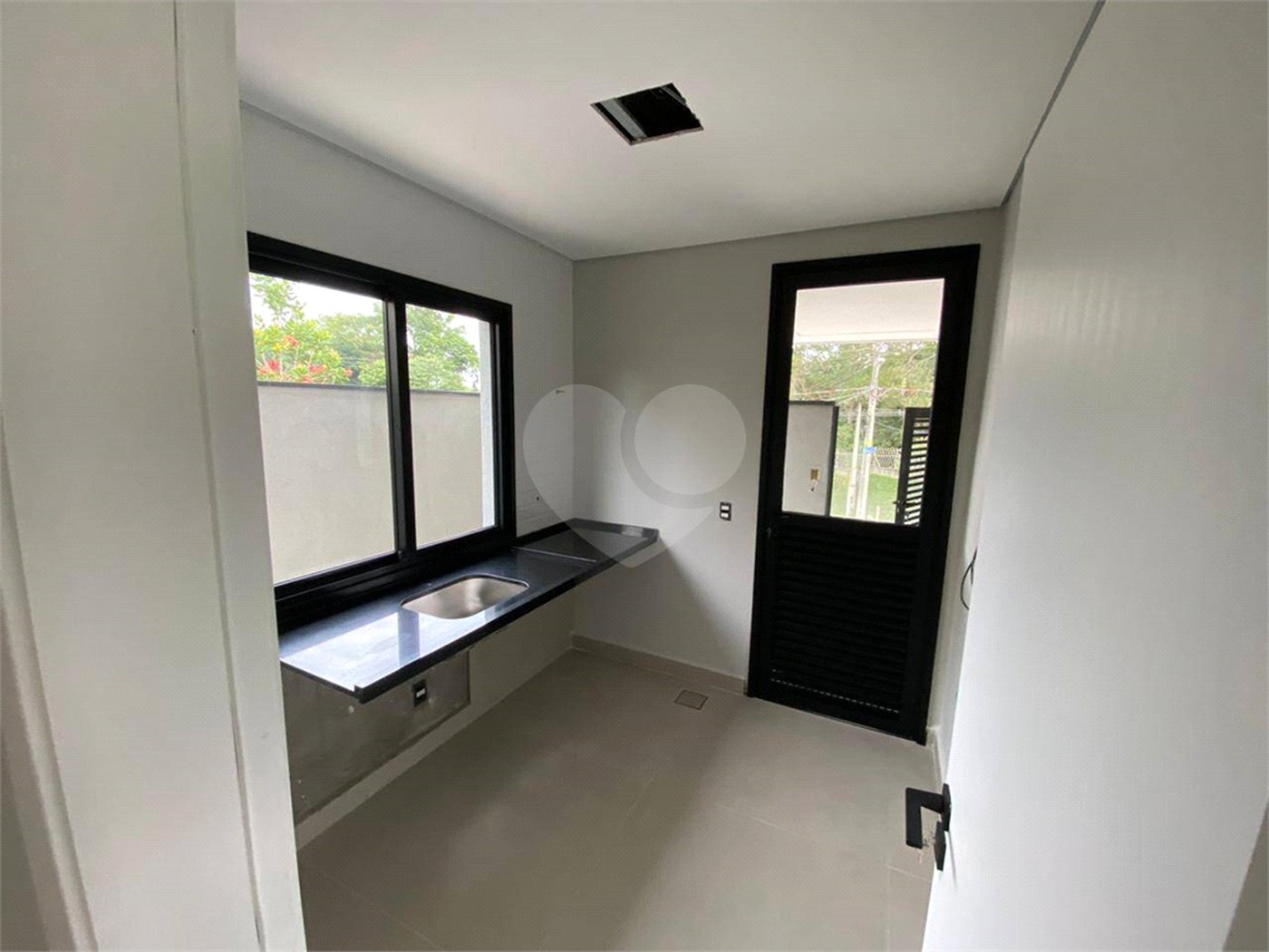 Casa à venda com 3 suítes no condomínio Reserva Granja Anita, Mogi das Cruzes - SP