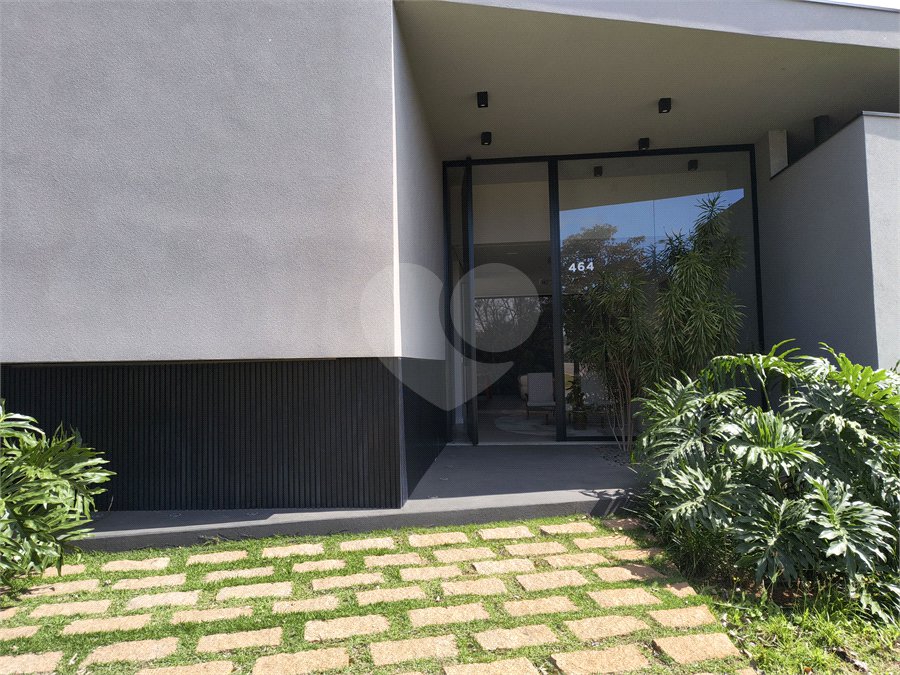 Casa à venda com 4 suítes no condomínio Alphaville Nova Esplanada 1, Votorantim - SP