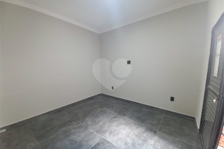 Casa à venda com 3 quartos, sendo 1 suíte, no condomínio Horto Florestal Villagio, Sorocaba - SP