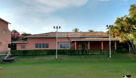Casa à venda com 4 quartos, sendo 1 suíte,  no condomínio Residencial Vale das Laranjeiras, Indaiatuba - SP