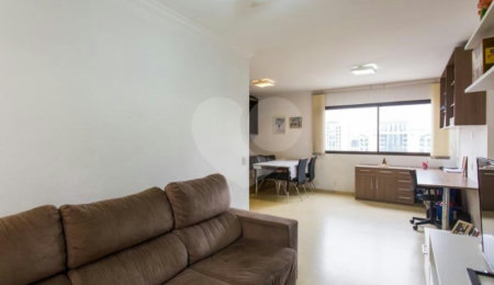 Apartamento à venda com 2 quartos, sendo 1 suíte, em Moema, São Paulo, SP