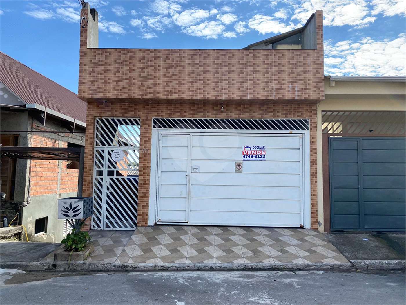 Casa à venda com 2 quartos, sendo 1 suíte, em Jardim Santa Inês, Suzano, SP