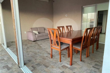 Sobrado à venda com 4 quartos, sendo 2 suítes,  em Mogi Moderno, Mogi das Cruzes, SP