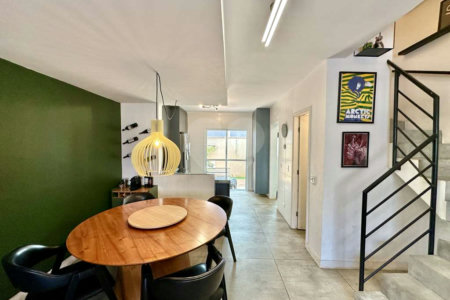 Casa à venda com 3 quartos, sendo 1 suíte, no condomínio Villaggio Viana, Cotia - SP