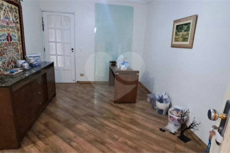 Apartamento à venda com 3 quartos, sendo 1 suíte, em MOEMA, São Paulo, SP
