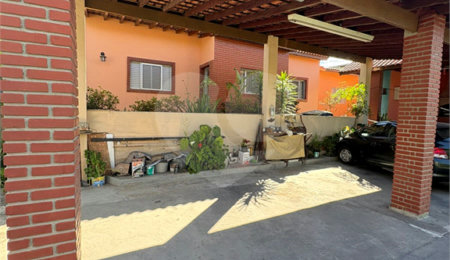 Casa Térrea à venda com 3 quartos em Vila Áurea, Poá, SP