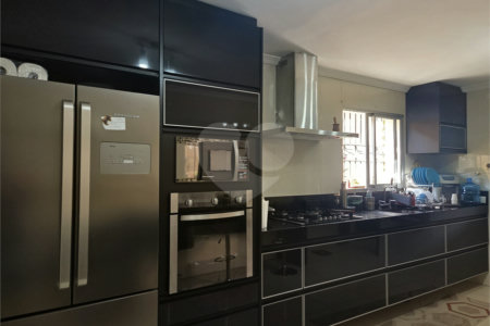 Sobrado à venda com 3 quartos, sendo 2 suítes, em Cupecê, São Paulo, SP