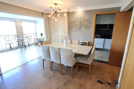 Apartamento à venda com 3 suítes em Jardim Marajoara, São Paulo, SP