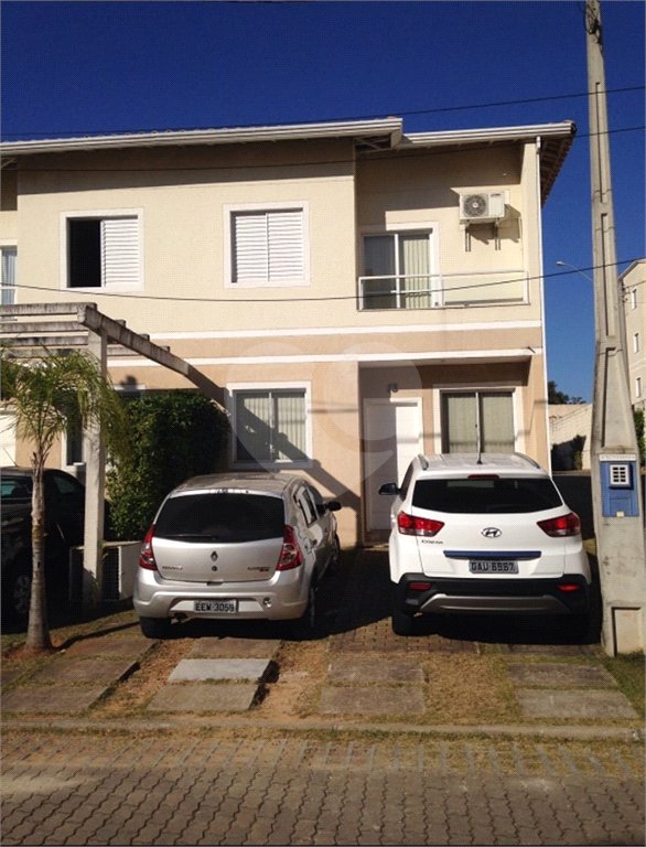 Casa à venda com 3 quartos, sendo 1 suíte, no condomínio Village Jardim Versailles, Jundiaí - SP