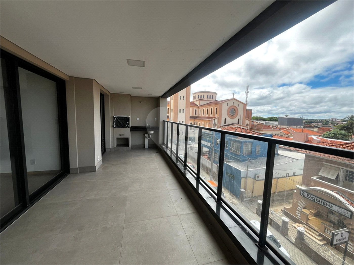 Apartamento à venda com 3 suítes no Centro, Itapetininga, SP