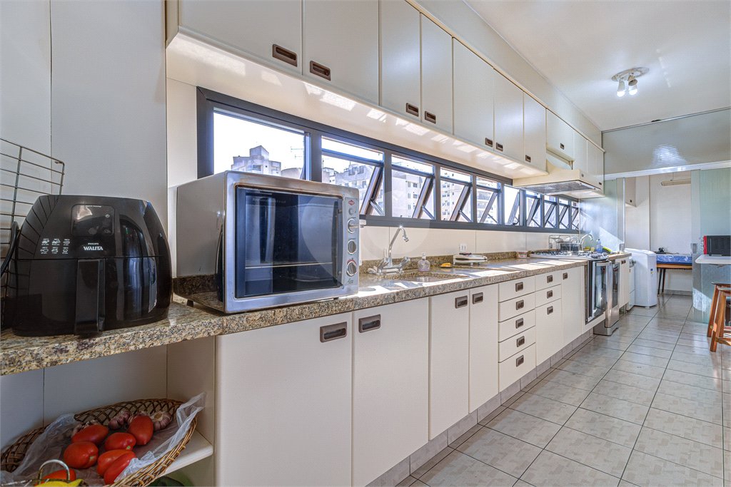 Apartamento à venda com 4 suítes em Moema, São Paulo, SP