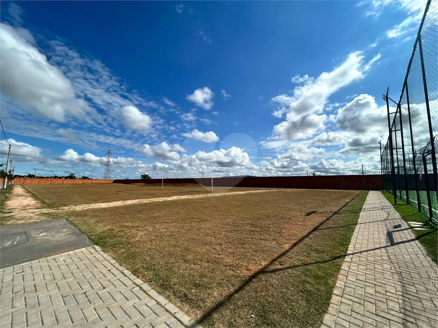 Casa à venda com 3 suítes no condomínio Jardim Villagio Wanel, Sorocaba - SP