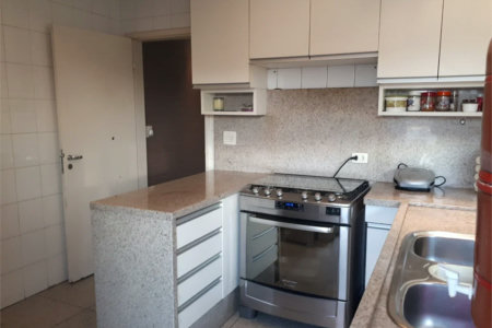 Sobrado à venda com 3 quartos, sendo 1 suíte,  em Jardim Ester, São Paulo, SP