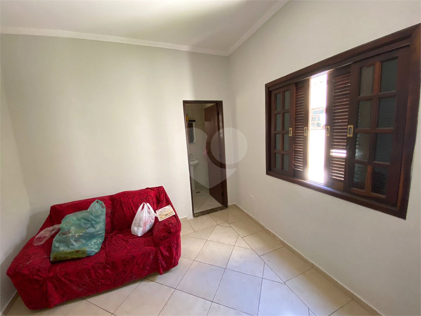 Sobrado à venda com 5 suítes em Jardim dos Ipês, Suzano, SP
