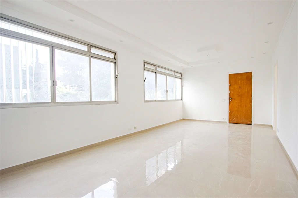 Apartamento à venda ou para alugar com 3 quartos, sendo 1 suíte, em Pinheiros, São Paulo, SP