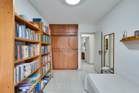 Casa de Vila à venda com 3 quartos, sendo 2 suítes, em Granja Julieta, São Paulo, SP