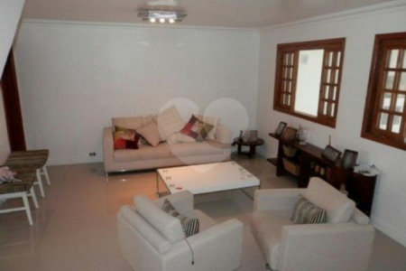 Sobrado à venda com 3 quartos, sendo 1 suíte, em Jardim Prudência, São Paulo, SP