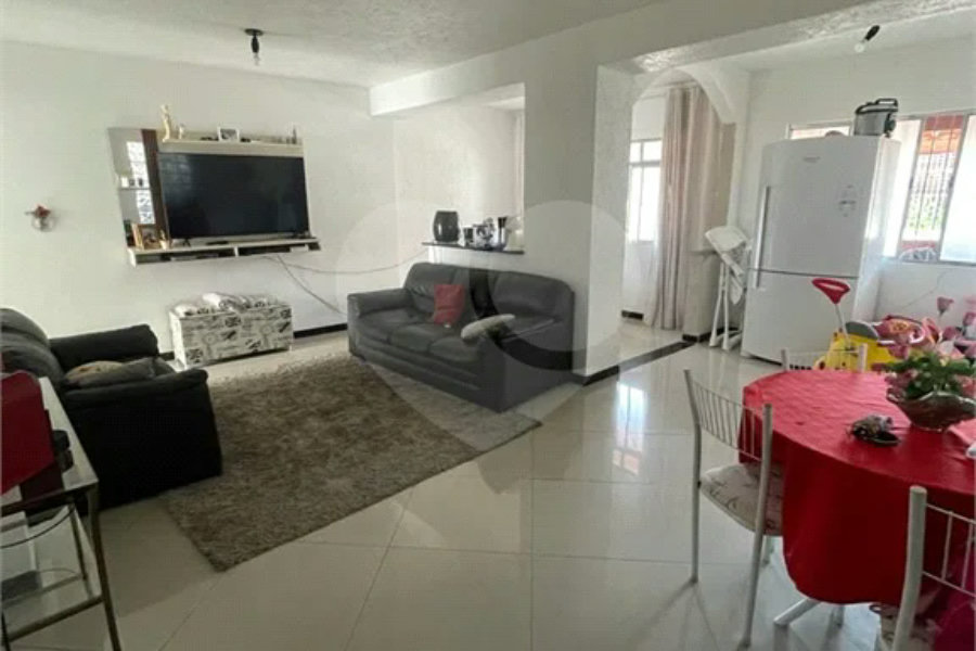 Sobrado à venda com 3 quartos em Tremembé, São Paulo, SP
