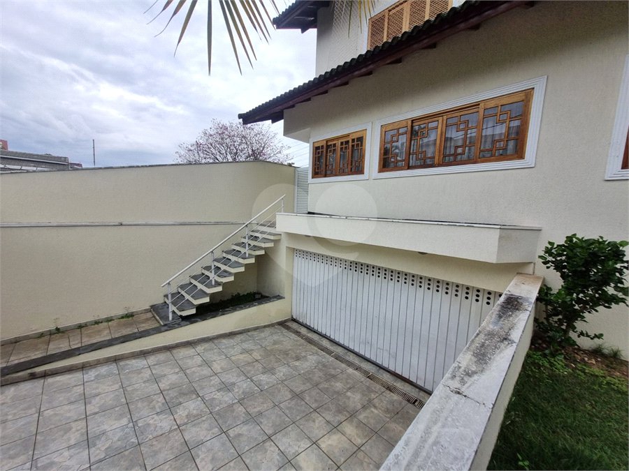 Sobrado à venda ou para alugar com 5 quartos, sendo 4 suítes,  em City América, São Paulo, SP
