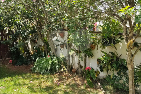 Casa à venda com 3 quartos, sendo 1 suíte, no condomínio Picollo Villaggio, Louveira - SP