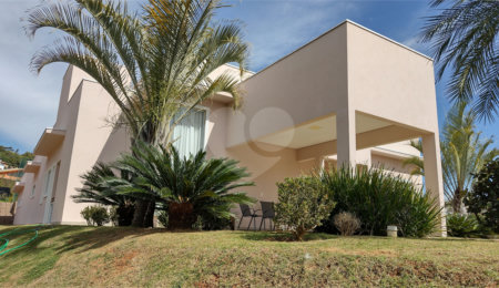 Casa à venda com 4 suítes no condomínio Horizonte Azul II, Itupeva - SP