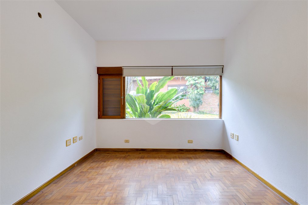Casa Térrea à venda com 3 quartos, sendo 1 suíte, em Jardim Petrópolis, São Paulo, SP