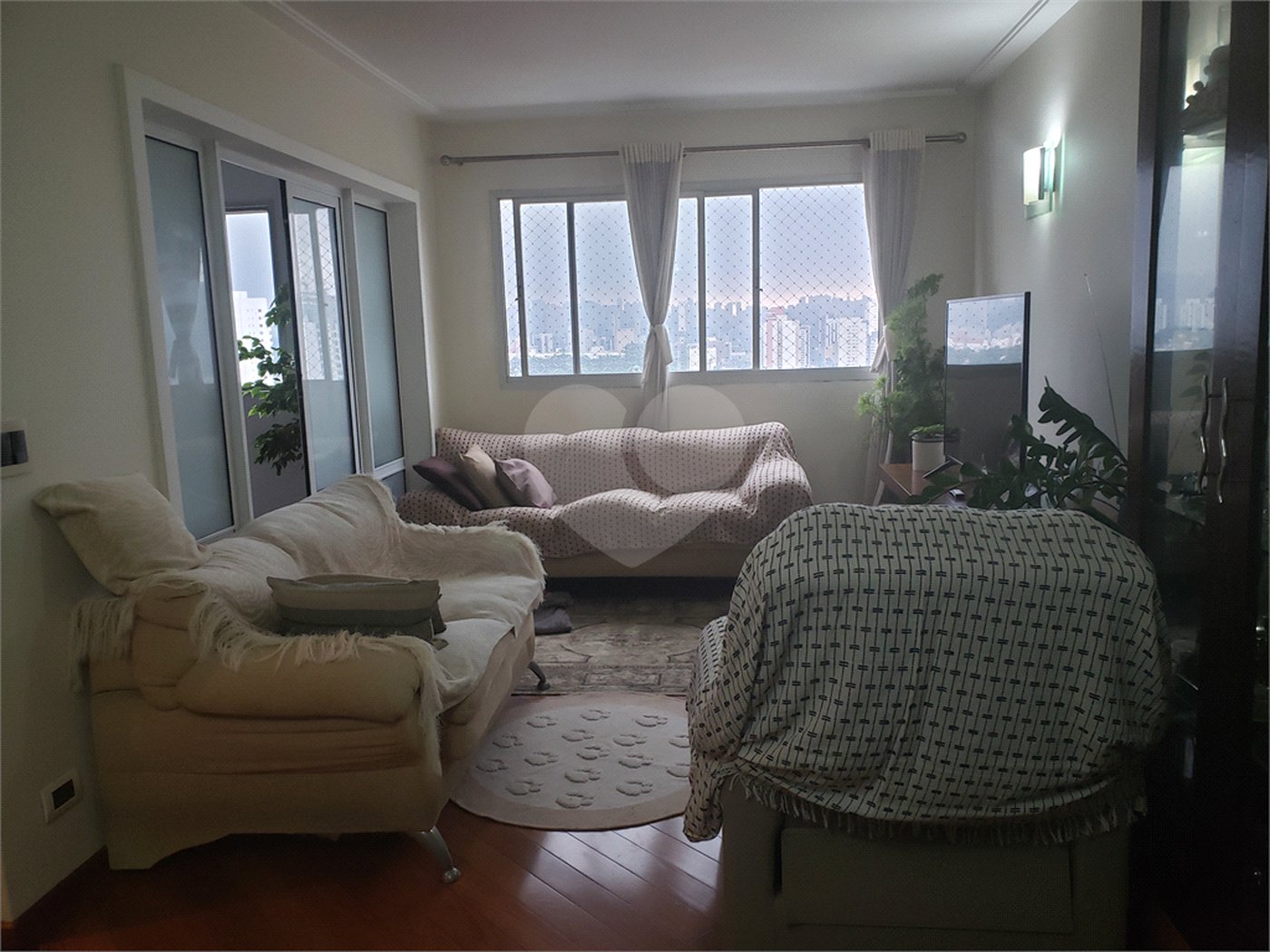 Apartamento à venda com 3 quartos, sendo 1 suíte, em Alto da Boa Vista, São Paulo, SP