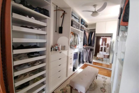 Casa à venda ou para alugar com 3 suítes em Jardim Itália, Itapetininga, SP