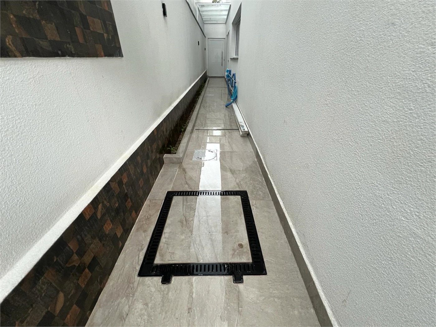 Casa à venda com 4 quartos, sendo 3 suítes,  no condomínio Mosaico Essence - Fase 1, Mogi das Cruzes - SP