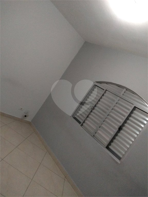 Sobrado à venda com 3 quartos, sendo 1 suíte,  em Residencial Rancho Grande, Itaquaquecetuba, SP