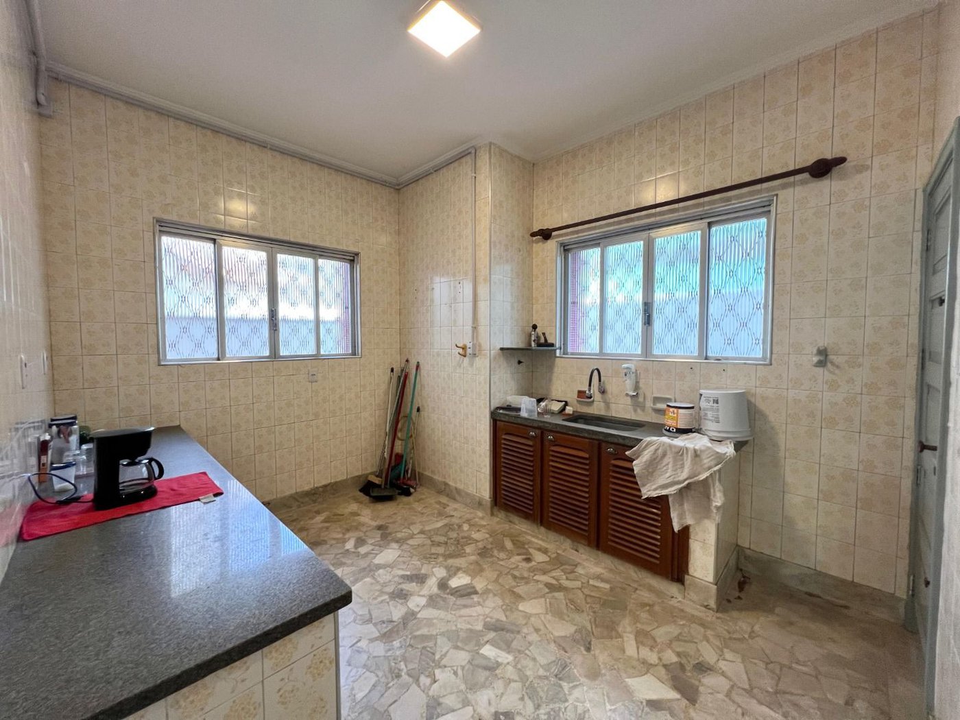 Casa com 4 dormitórios para alugar, 335 m² por R$ 21.181,12 - Gonzaga - Santos/SP