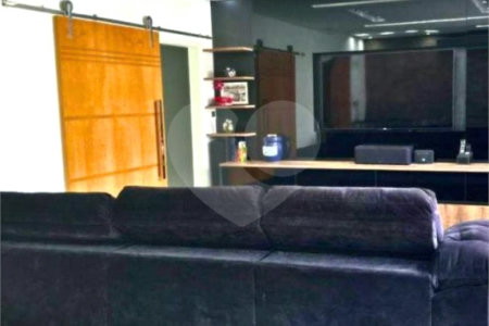 Casa à venda com 4 quartos, sendo 2 suítes, em Pinheiros, São Paulo, SP