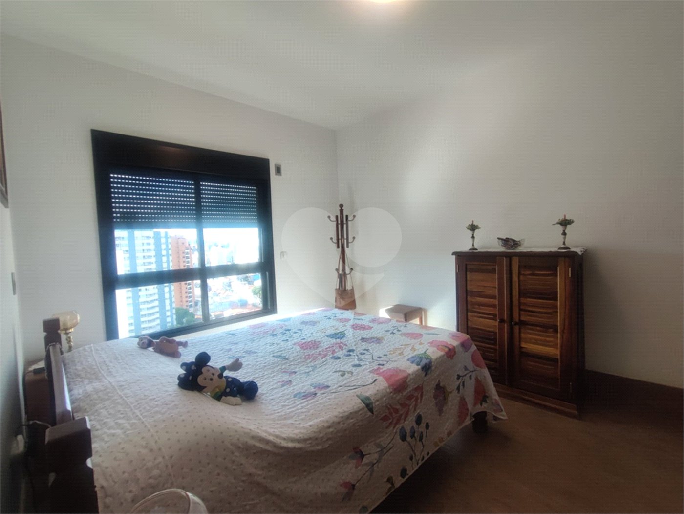 Apartamento à venda com 4 quartos, sendo 3 suítes, em Aclimação, São Paulo, SP
