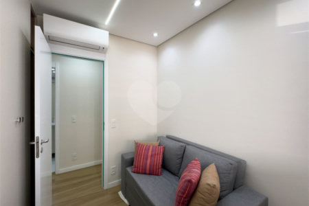 Apartamento à venda com 2 quartos, sendo 1 suíte,  em Jardim Prudência, São Paulo, SP