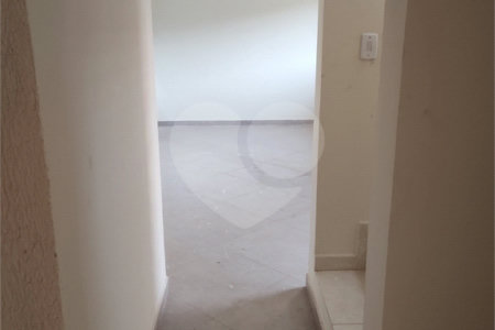 Sobrado à venda com 3 quartos, sendo 1 suíte, em Chácaras Maringá, Atibaia, SP