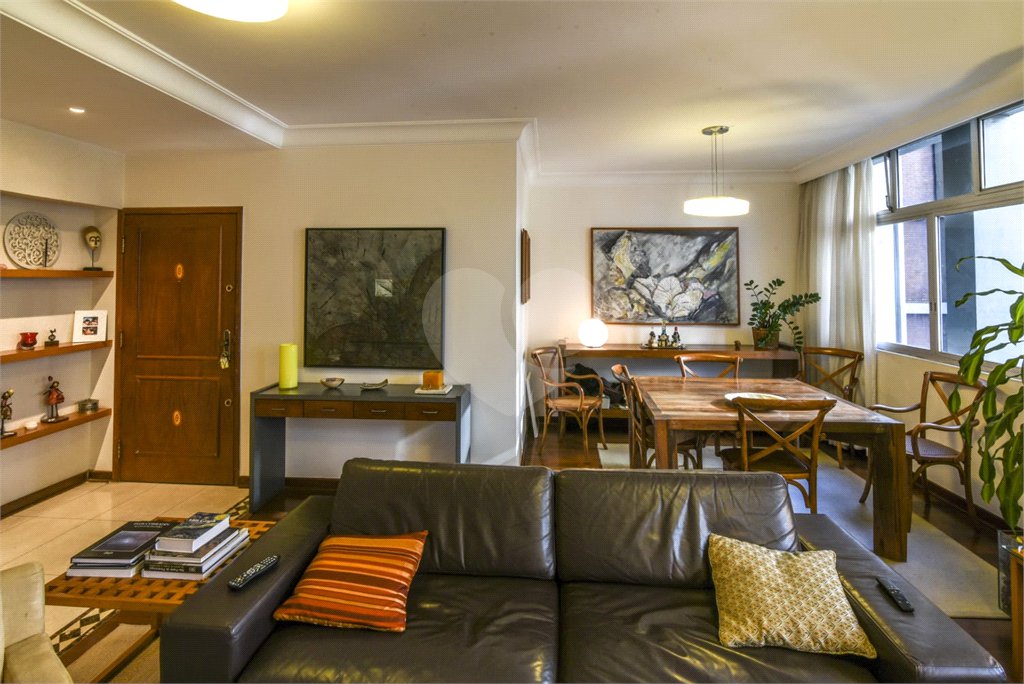 Apartamento à venda com 3 quartos, sendo 1 suíte, em Jardim Paulista, São Paulo, SP