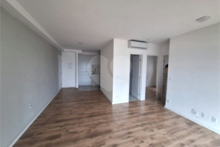 Apartamento à venda com 2 quartos, sendo 1 suíte,  em Vila Esperança, São Paulo, SP