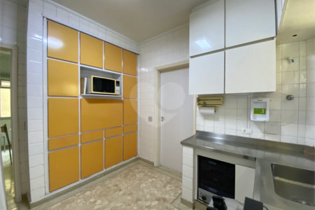 Apartamento à venda com 3 quartos, sendo 1 suíte, em Itaim Bibi, São Paulo, SP