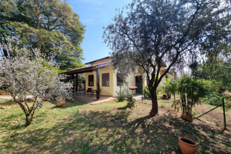 Casa à venda com 4 quartos, sendo 2 suítes, em Bosque, Vinhedo, SP