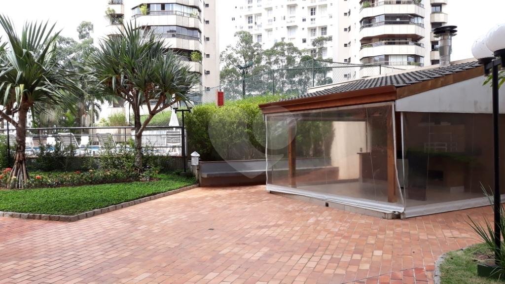Apartamento à venda com 3 suítes em Vila Suzana, São Paulo, SP