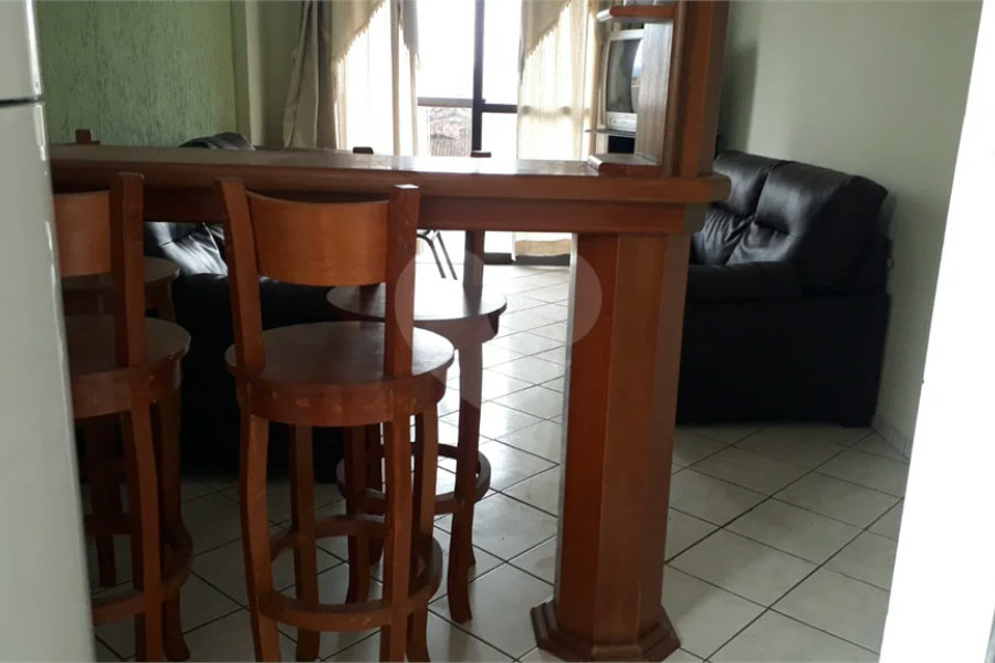 Apartamento à venda com 2 quartos, sendo 1 suíte, em Caiçara, Praia Grande, SP
