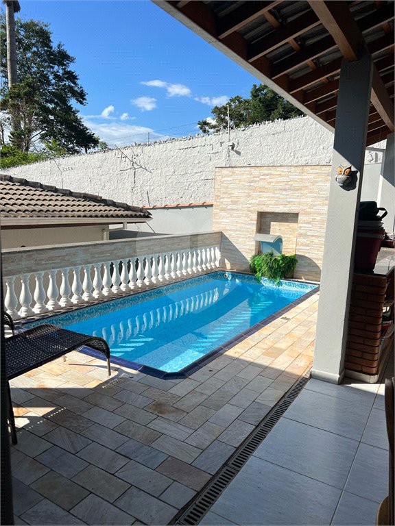 Casa à venda com 3 quartos, sendo 1 suíte, em Retiro das Fontes, Atibaia, SP