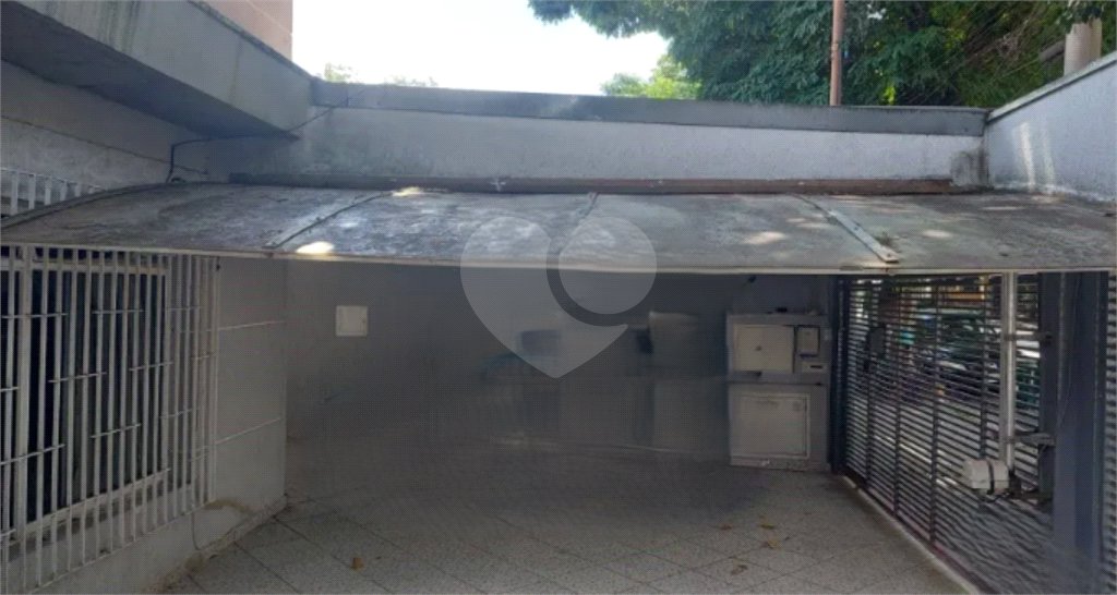 Sobrado à venda com 5 quartos, sendo 2 suítes,  em Parque São Domingos, São Paulo, SP