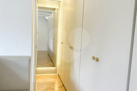 Apartamento à venda com 4 suítes em Vila Cordeiro, São Paulo, SP