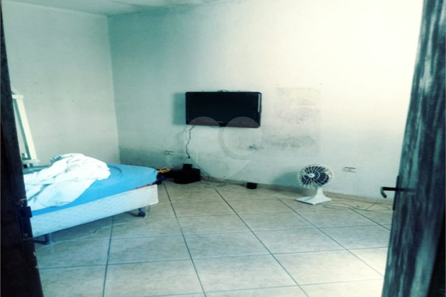 Sobrado à venda com 4 quartos, sendo 2 suítes, em Jardim Munhoz, Guarulhos, SP