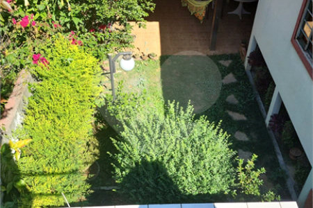 Casa à venda com 3 quartos, sendo 2 suítes, em Indianópolis, São Paulo, SP